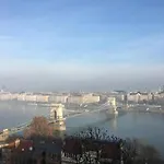 Spacious Apartment In Budapest City Centre With Fireplace