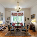 Spacious Apartment In Budapest City Centre With Fireplace