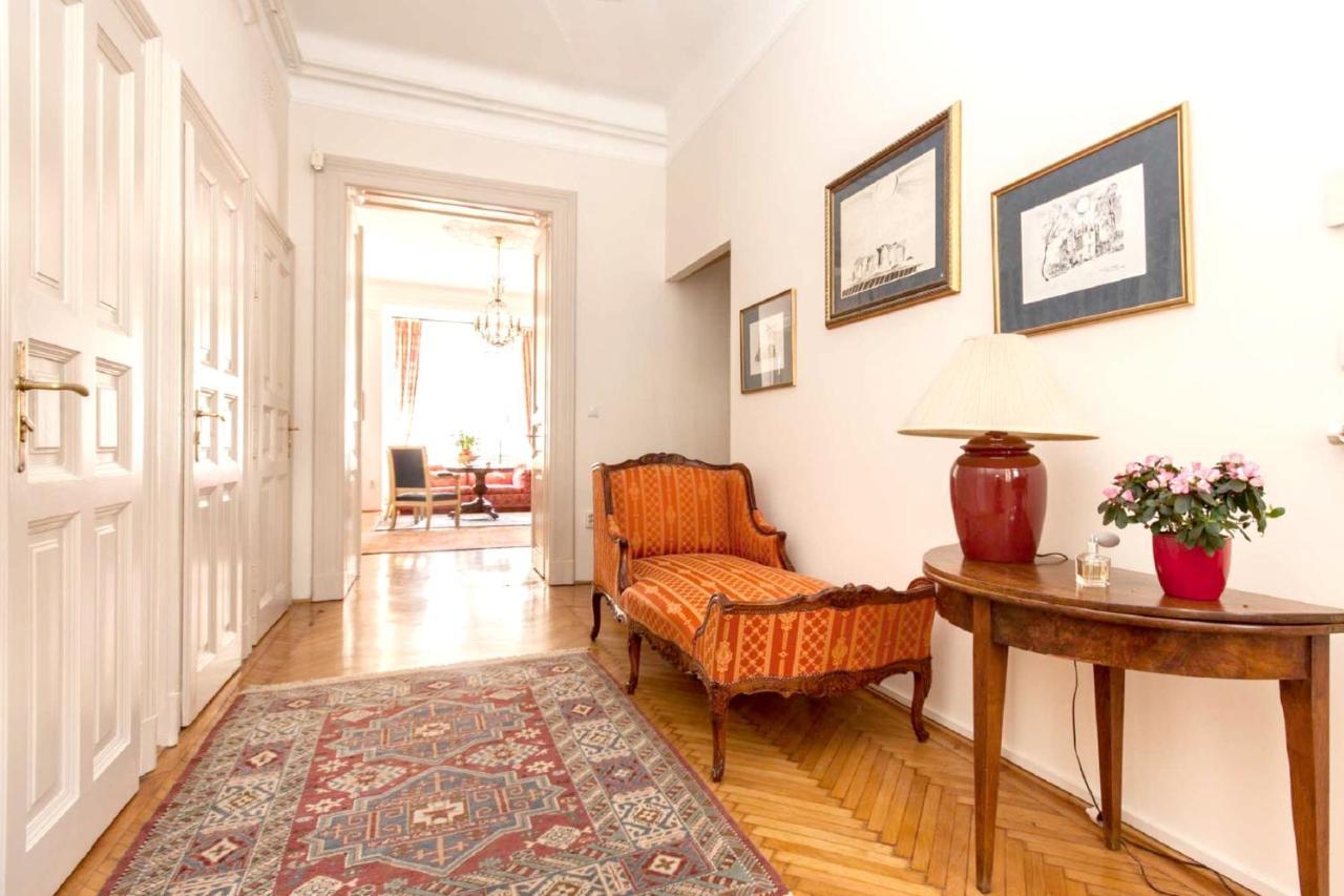 Apartament Spacious In Centre With Fireplace *